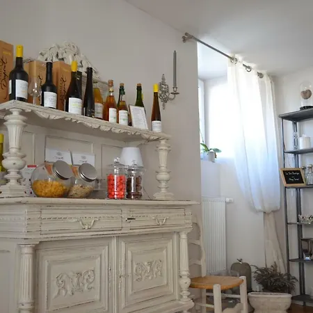 La Maison Des Buis לינה וארוחת בוקר פאלז