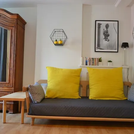 לינה וארוחת בוקר La Maison Des Buis