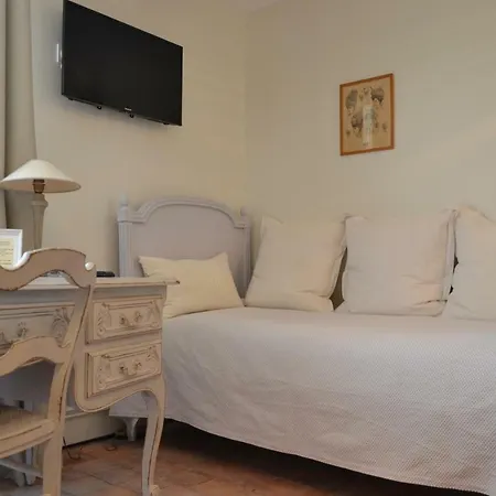 לינה וארוחת בוקר La Maison Des Buis