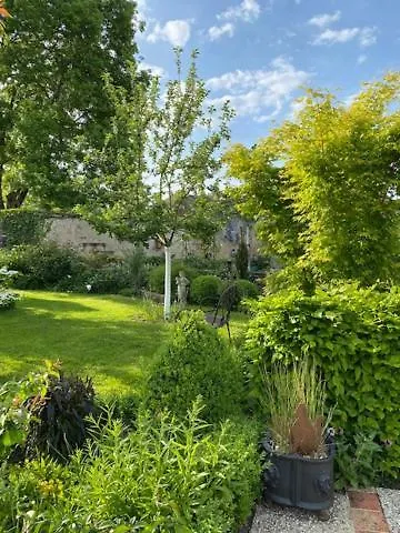 La Maison Des Buis Bed & Breakfast Falaise (Calvados)