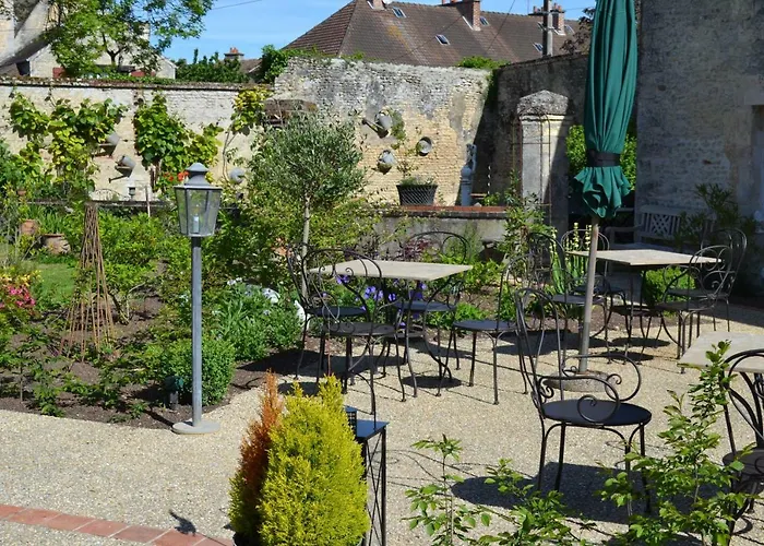 La Maison Des Buis Bed & Breakfast Falaise (Calvados)