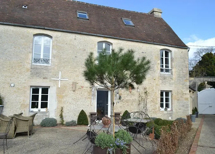 La Maison Des Buis לינה וארוחת בוקר