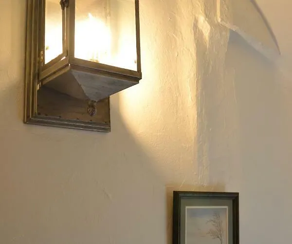 לינה וארוחת בוקר La Maison Des Buis 3*