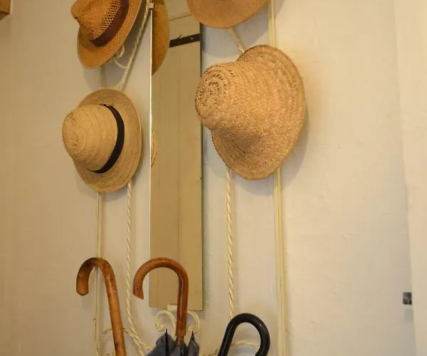 Bed & Breakfast La Maison Des Buis Falaise (Calvados)